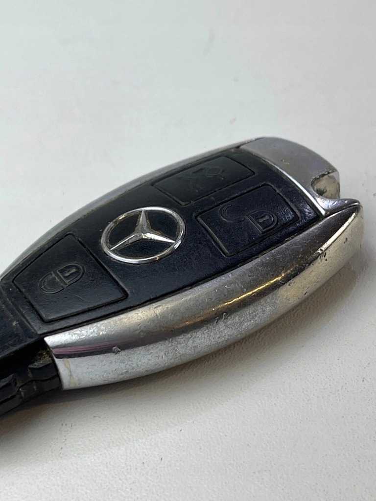 Key Pilot Fish Mercedes W204 W212 3 Knöpfe Product image