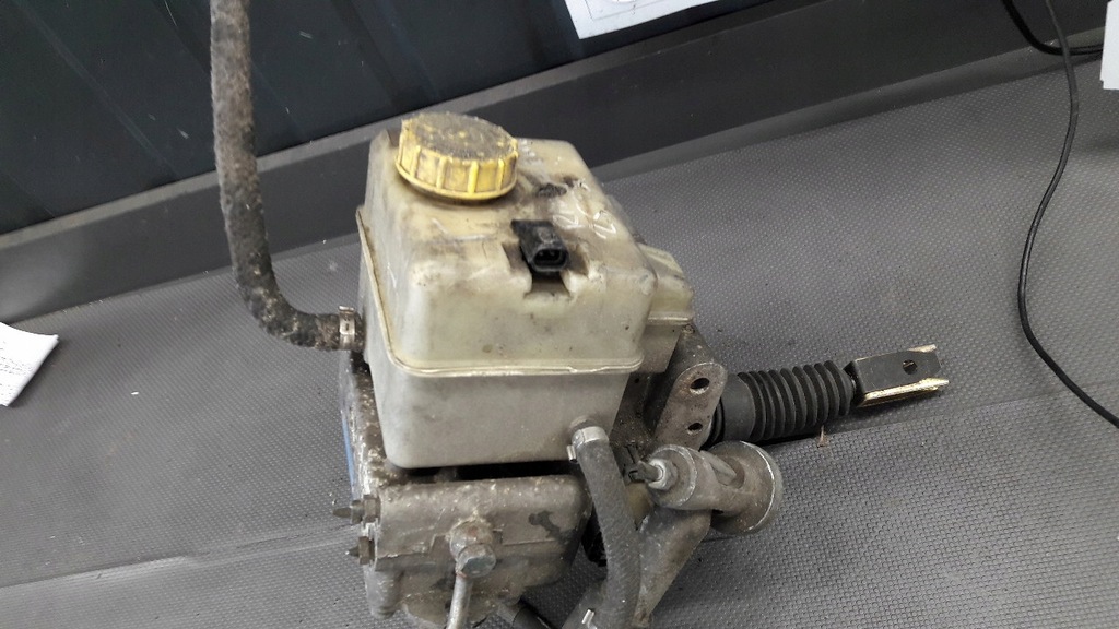 4684130110 Hauptbremszylinder Land Rover Range II 4.6 Product image
