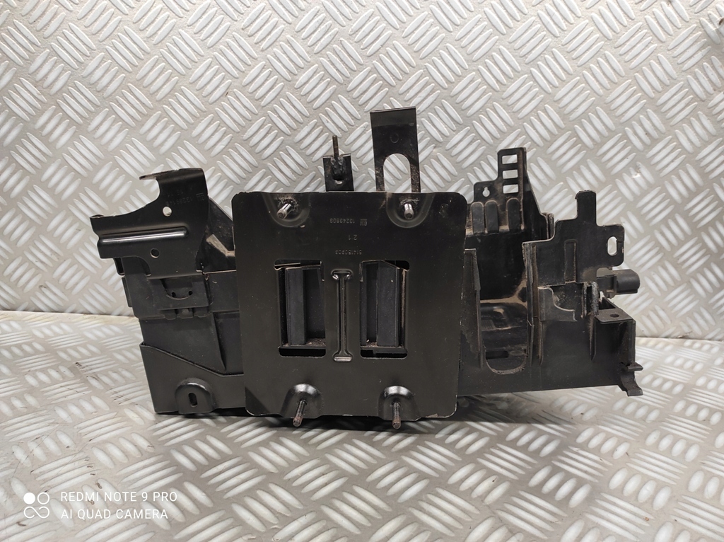 BATTERIEGEHÄUSE OPEL ASTRA IV J 1.6 1.7 2.0 CDTI 13354420 Product image