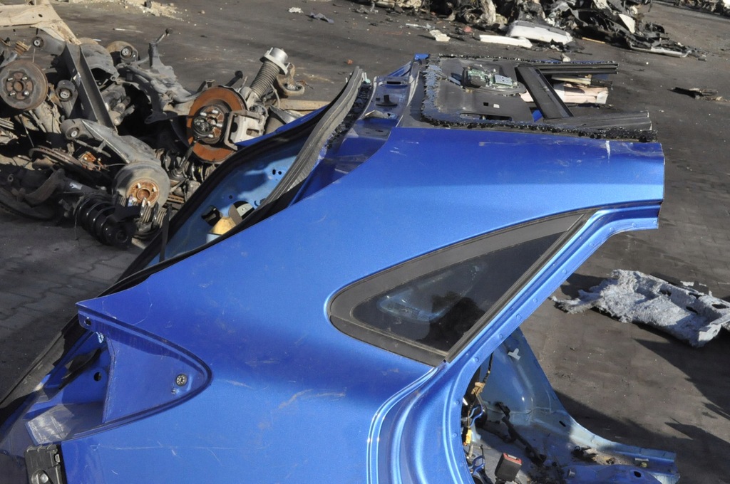 FORD PUMA II MK2 GESAMTES HINTERES ASS-BAD HINTERER RIEMEN LINKS RECHTS VIERTEL Product image