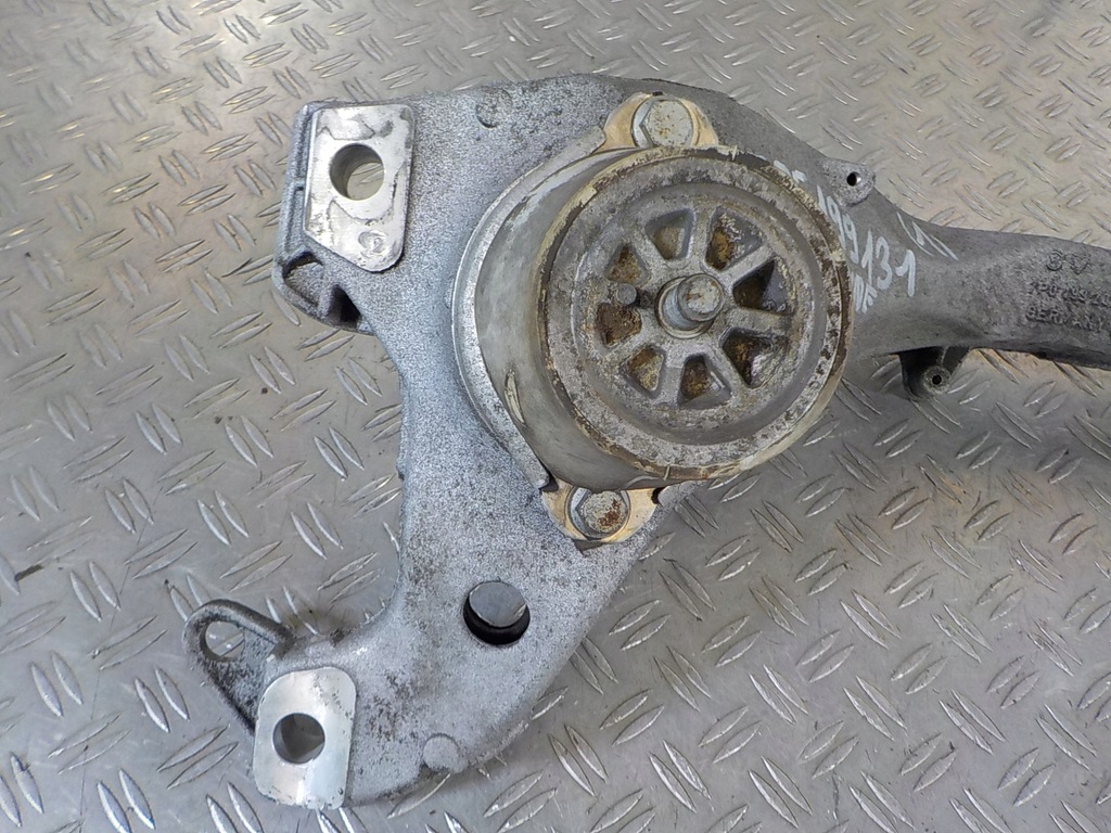 PORSCHE CAYENNE II 10-14 MOTORHALTERUNG 7P0199207 Product image