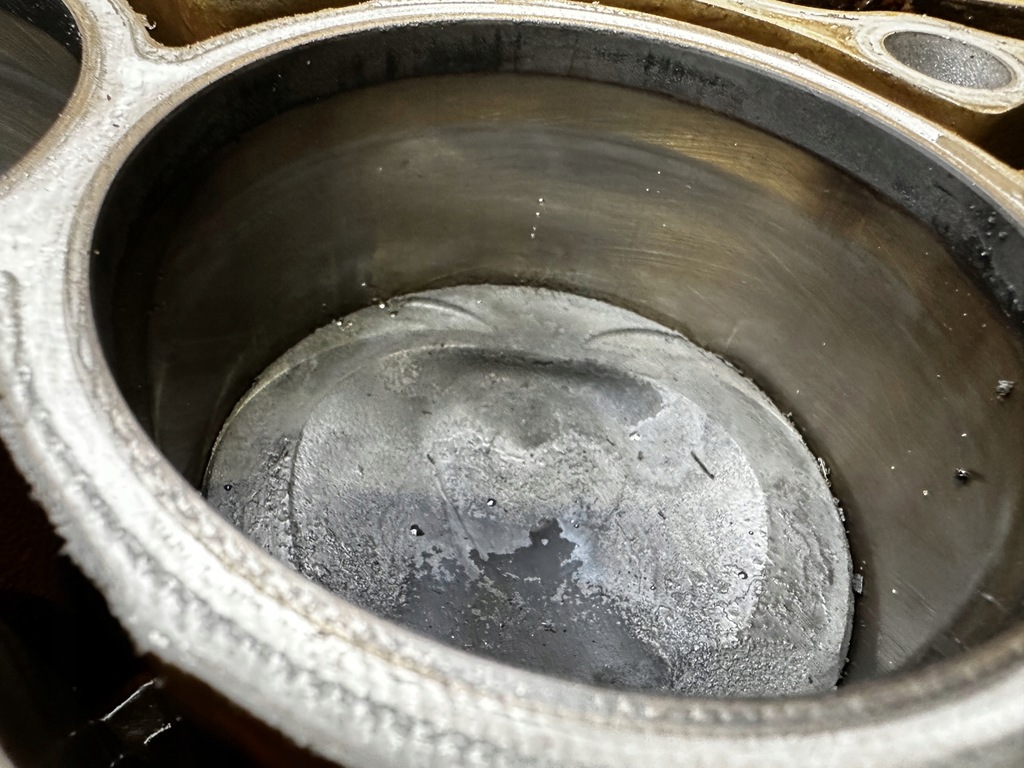 MOTORBLOCK UNTERE WELLENKOLBEN MERCEDES 1.8 CGI 271 820 Product image