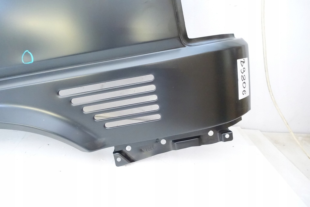 Right Fender VW Transporter T4 1996-2003 Einlass 7D0821104 7D0821104B Product image