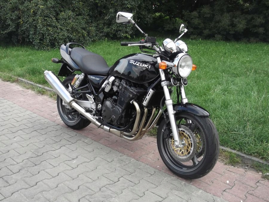 Suzuki GSX 750 Inazuma Ritzelabdeckung + Kupplungszahnrad Original Product image