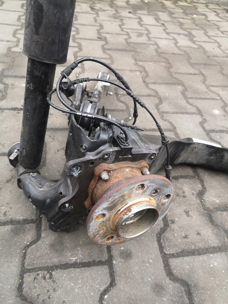 Achsschenkel-Stoßdämpfer rechts hinten BMW 6898964 F40 Product image