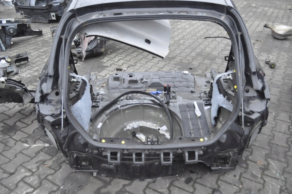 FORD FIESTA MK8 GESAMTER HINTERER ASS HINTERER GÜRTELKOTFLÜGEL LINKS RECHTS BESCHREIBUNG LESEN Product image