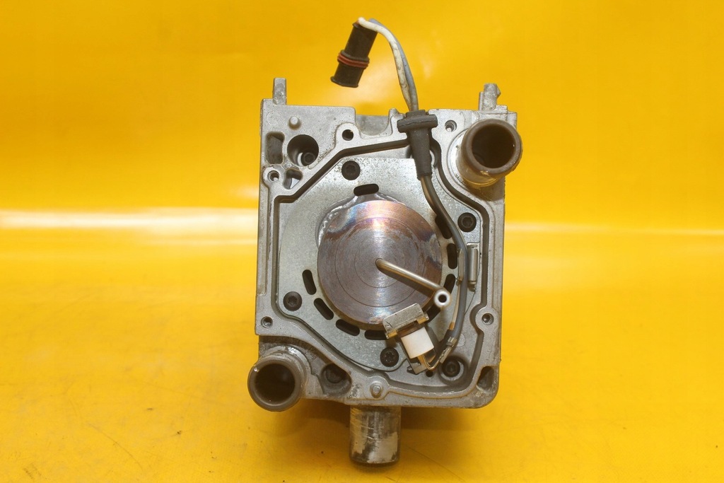 Bake Webasto Thermo Top C Diesel 5.0 kW 12V Audi Q7 Bus VW Sitz 4L0815071g Product image