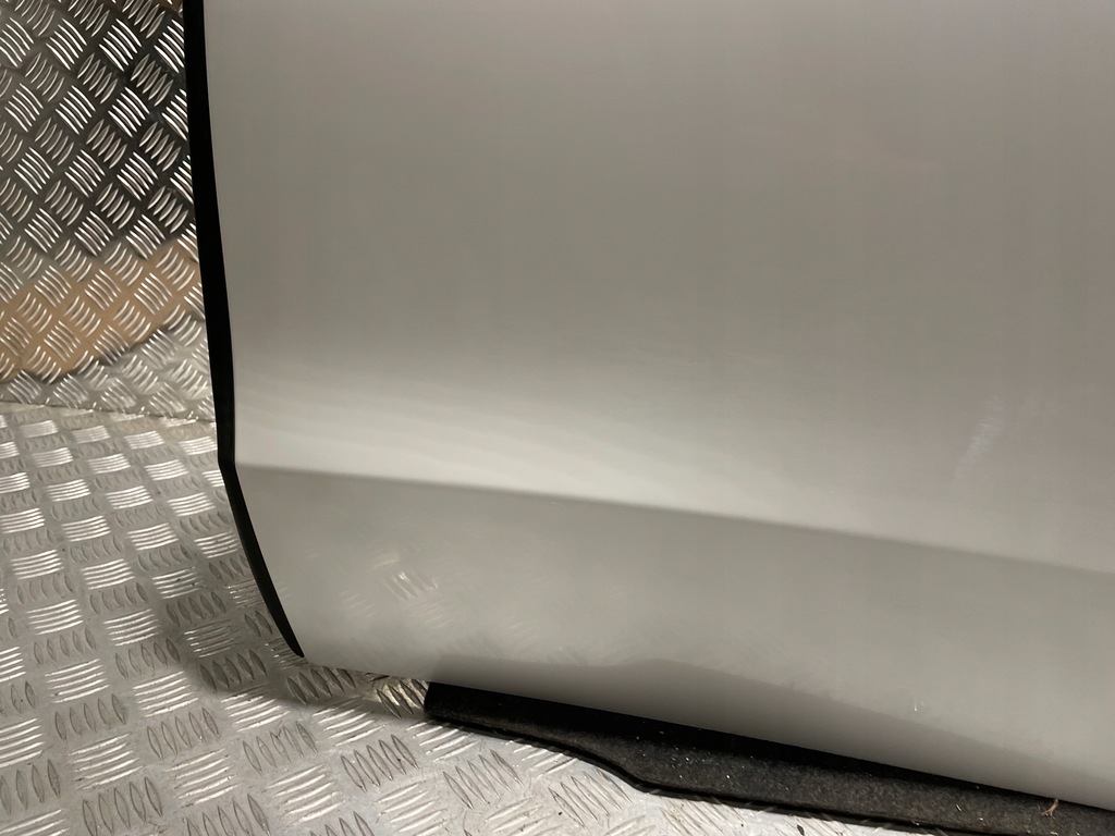 TÜR HINTEN LINKS BMW X5 F15 A96 MINERALWEISS Product image