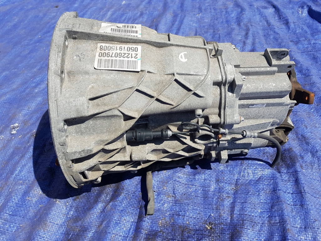 MERCEDES W212 W204 2.2 CDI SCHALTGETRIEBE 711.653 Product image