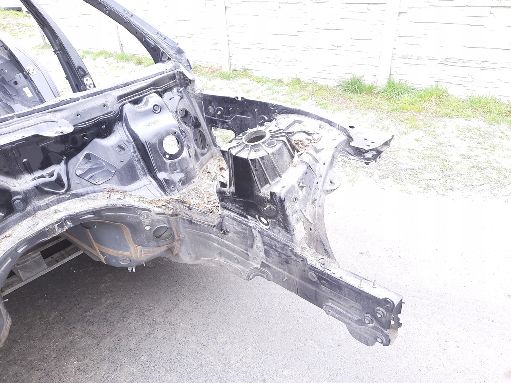 Mercedes W213 vorne rechts oder links Product image