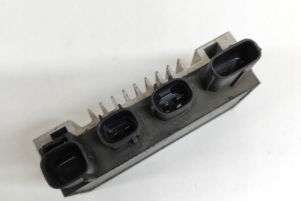 Toyota Hilux 8 AN110 GLOW Plug Modul 28551-0e010 2.4 Diesel 110 kW 2018 Product image