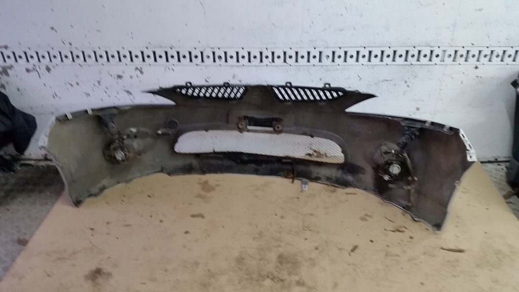 Mitsubishi Grandis Frontstoßstange Product image