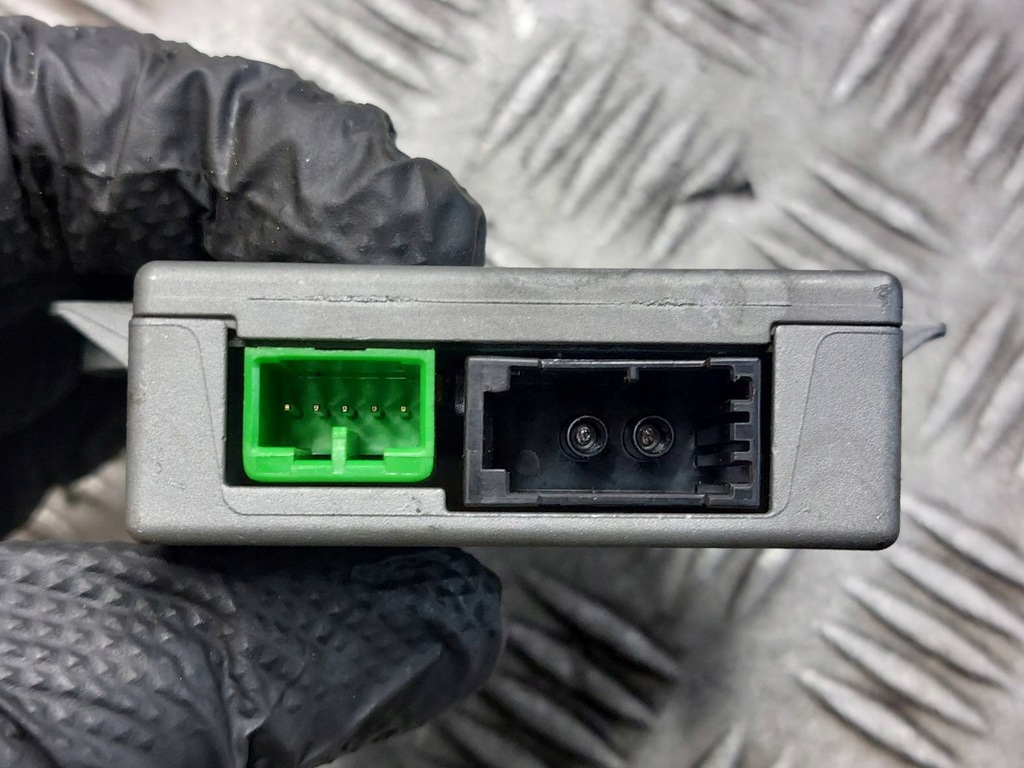 GPS-NAVIGATIONSMODUL VOLVO S40 II V50 I 30679653 Product image