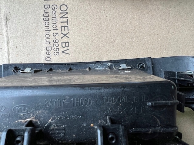 Kia Aschenbecher OE 84707-1H050EQ Product image