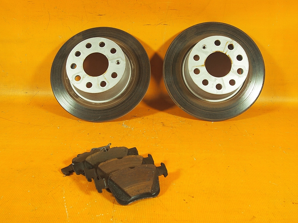Audi Q2 81A 32 km Bremsscheiben hintere Blöcke 272 mm 5q0615601b Product image