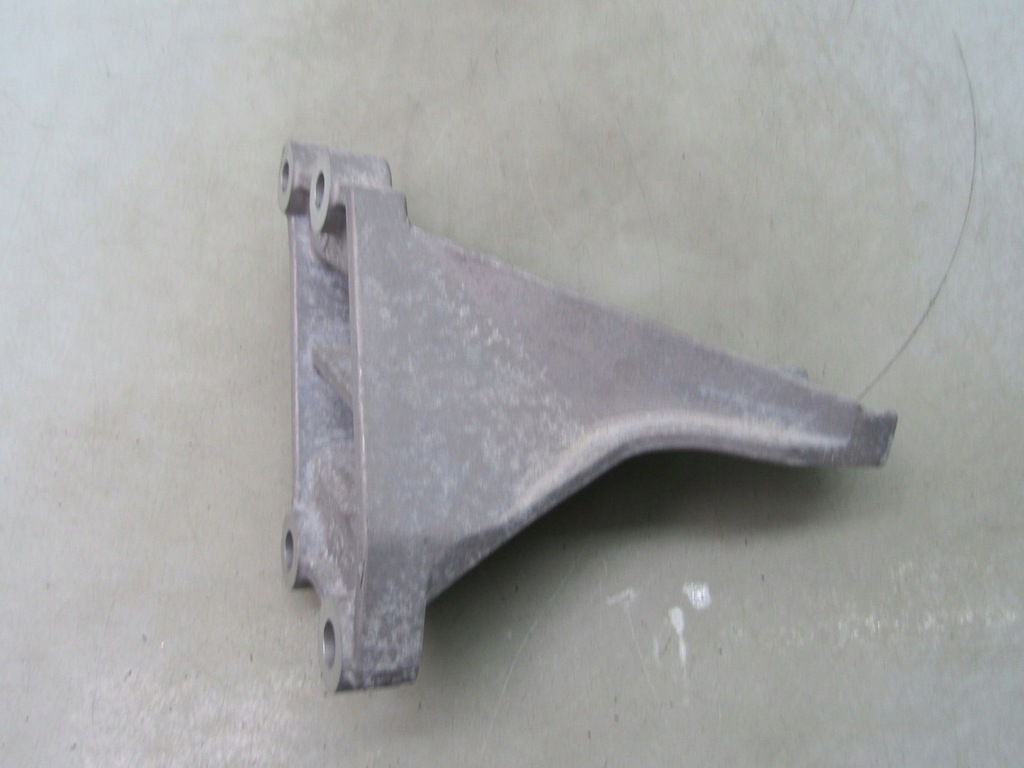 LEAF II ZE1 21R GETRIEBE-STÜTZE KISSEN LINKS VORNE Product image