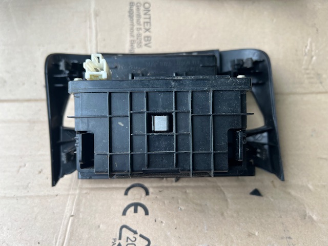 Kia Aschenbecher OE 84707-1H050EQ Product image