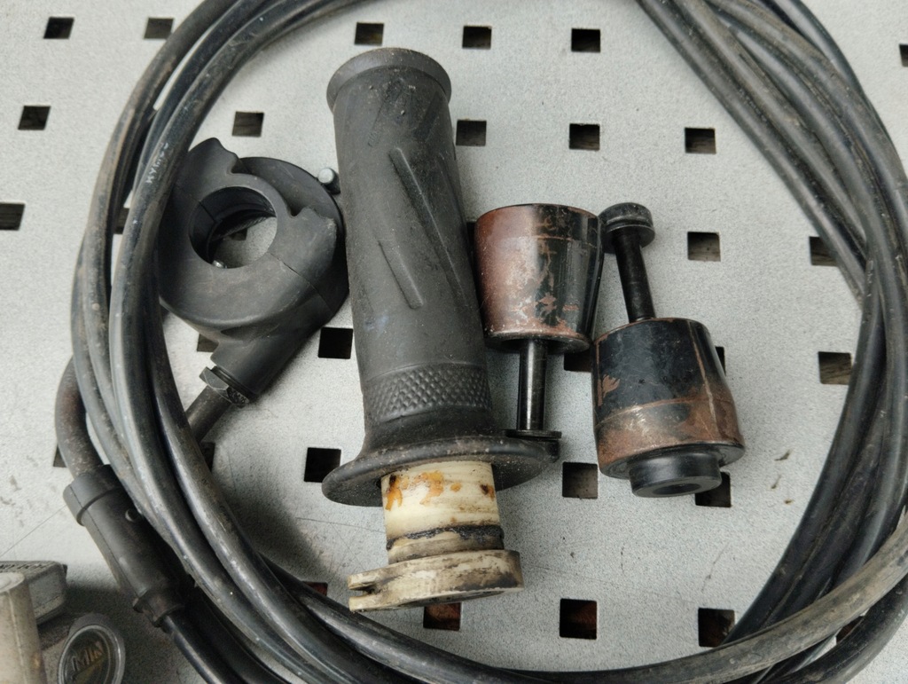 KYMCO GTI 300 und BREMSPUMPENKABEL Product image