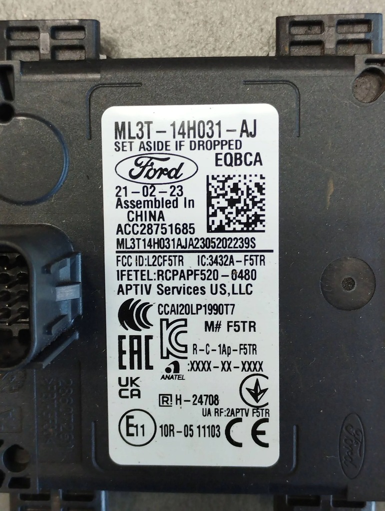 VW Amarok II CZUJNIK MARTWEGO POLA ML3T14H031AJ Product image