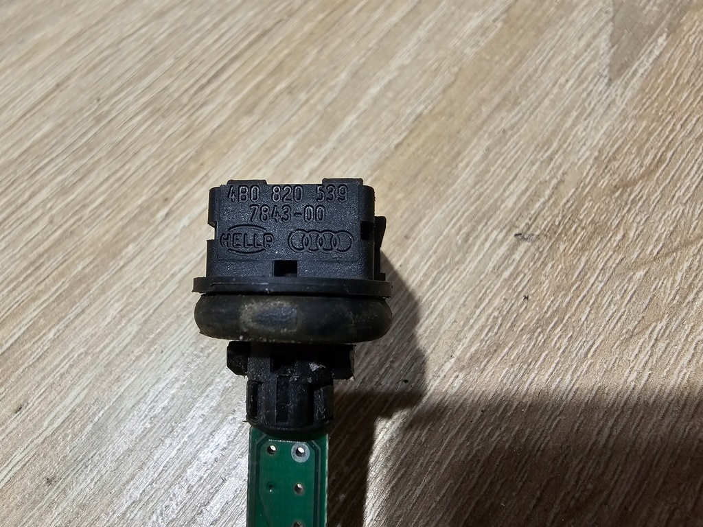 AUDI VW SEAT SKODA INNENLUFT-TEMPERATURSENSOR 4B0820539 Product image