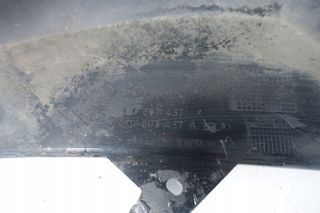 Audi A6 C8 4K0 2018- Front Stoßstange vorne 4K0807437 Product image