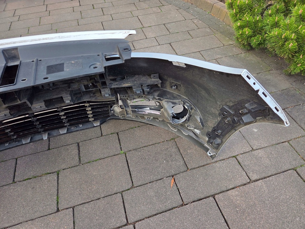 Renault Scenic III 1 Heben vordere Stoßstange unter PDC Spray Original 12-2013 Product image