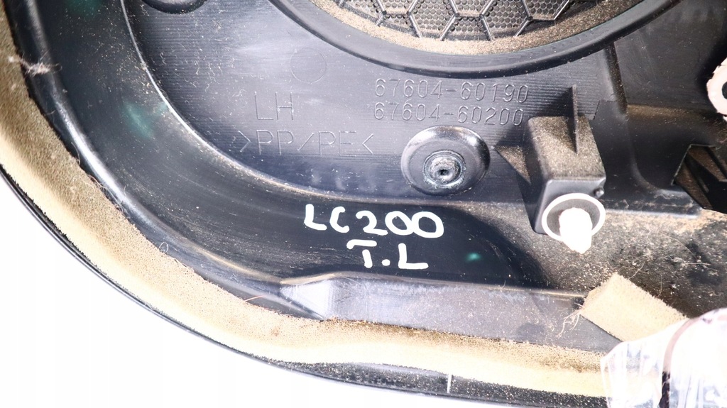 TOYOTA LAND CRUISER 200 TÜRSEITE LINKS HINTEN 67634-X1M00 Product image