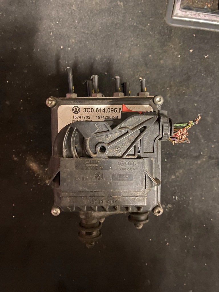 ABS-Einheit 3C0 614 095 M 3C0614095M Product image