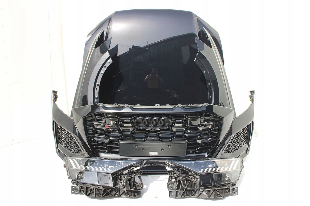 Audi RSQ8 Frontmatrix -Maske Madguard Stoßstange Gürtel Product image