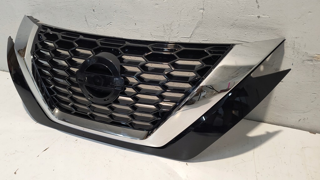 Grill Dummy Chrom Nissan Juke II. Product image