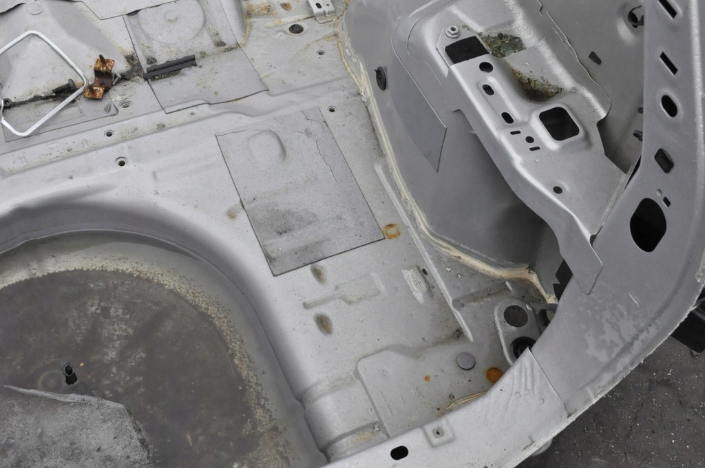 FORD B-MAX HINTERER RIEMEN HINTERER BADEKOTFLÜGEL LINKS RECHTS VIERTEL Product image