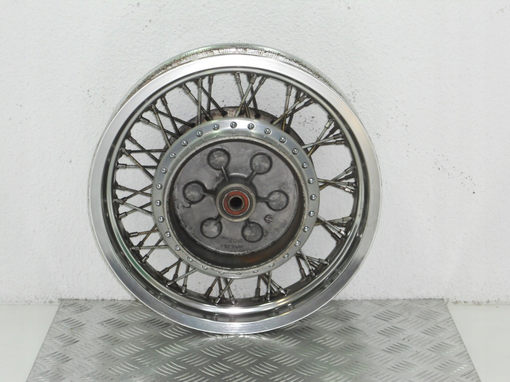 SUZUKI VS 750 INTRUDER FELGE HINTERRAD ORIGINAL Product image