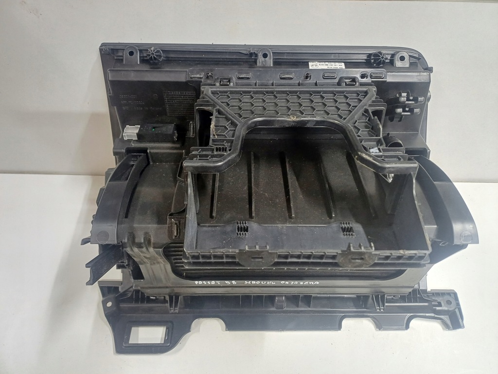 Passagierfach VW Passat B8 Schwarzes Europa Product image