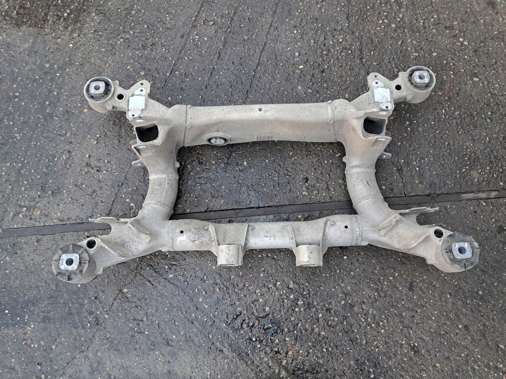 Balken-Drehgestell-Hinterradaufhängung 6 770 828 BMW E60 E61 520d 530d 520i 530i Product image