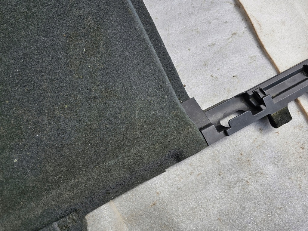 AUDI A4 B8 COMBI POLSTERUNG KOFFERRAUMSEITE, RECHTS 8K9863880 Product image