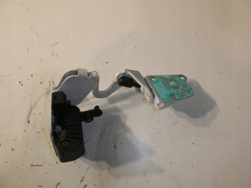 MERCEDES W207 DACHScharniere A2077500328 Product image