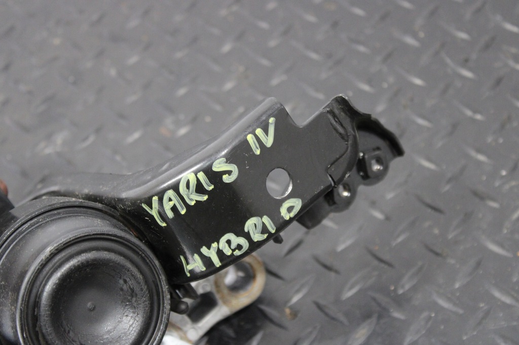 Toyota Yaris IV 4 Motorpolster Product image