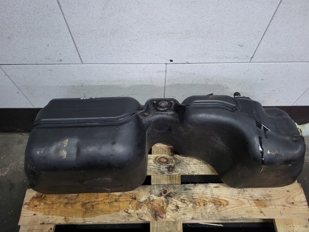 BMW X3 F25 2.0 D XDRIVE KRAFTSTOFFTANK KRAFTSTOFFPUMPENKORB Product image