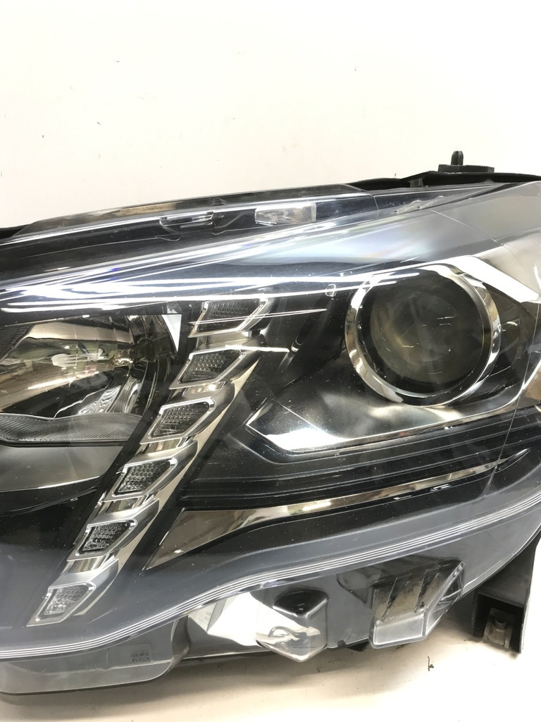 PEUGEOT PARTNER IV Linke Lampe LED 9816827280 Product image