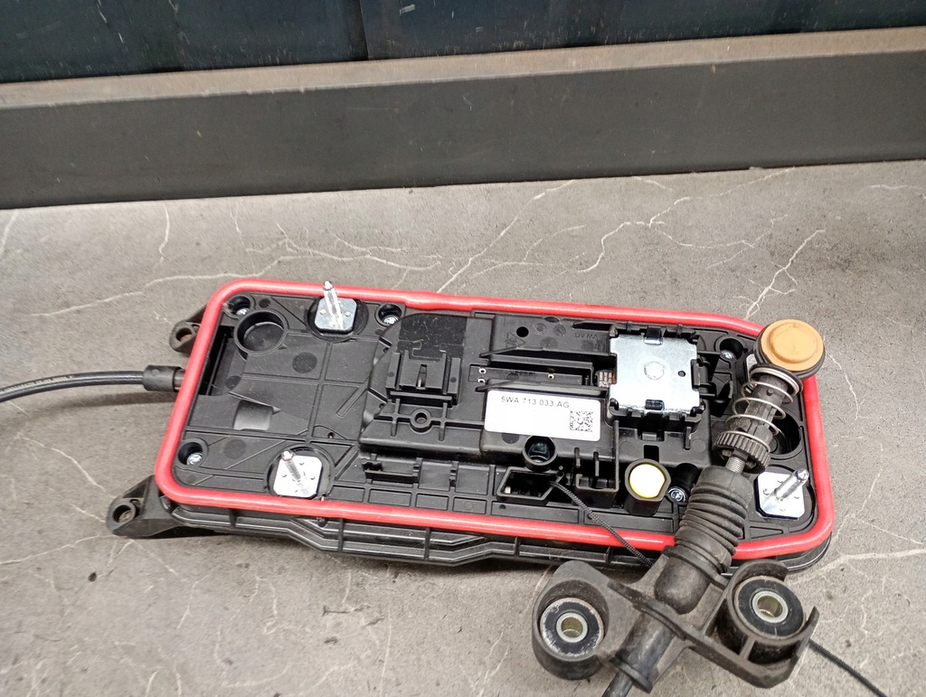 5WA713033AG VW Golf VIII Gearschichten Product image