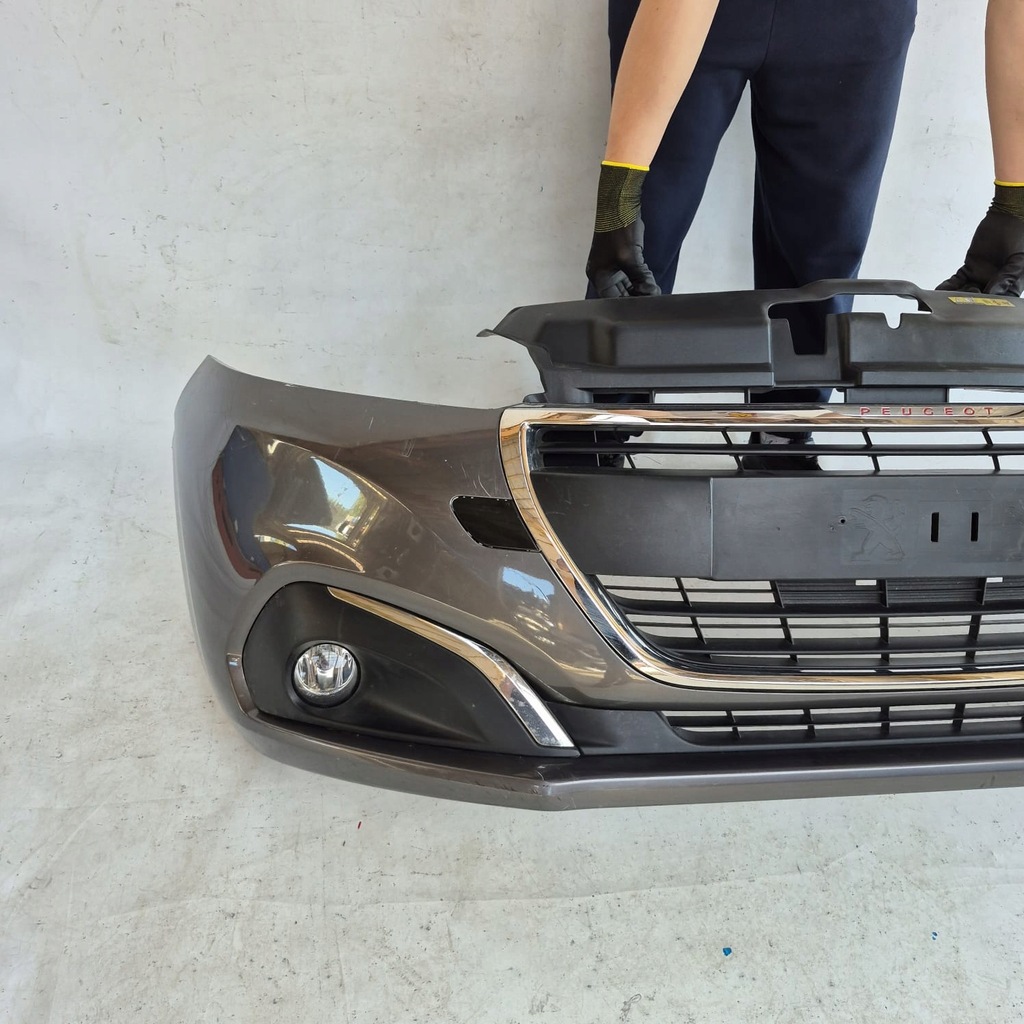 Peugeot 208 und 15-Front-Stoßfänger vorne 9810513777 Product image