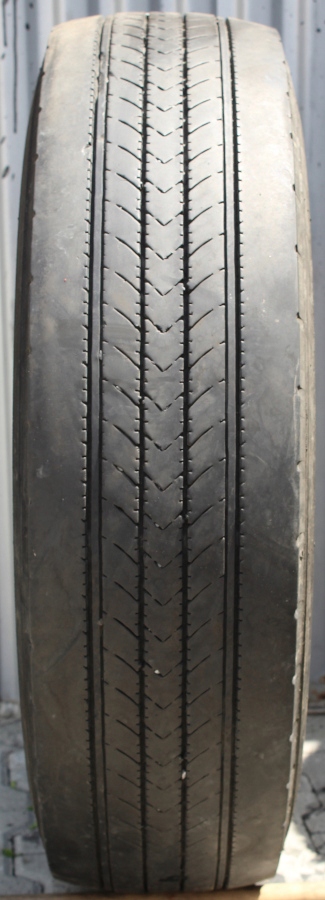 1x 205/75R17.5 BRIDGESTONE LKW-VORDERREIFEN Product image