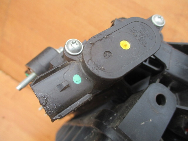 MUSTANG 5.0 GT Ansaugkrümmer FR3E-9S455-HF Lampeneinsteller für Klappensensor Product image