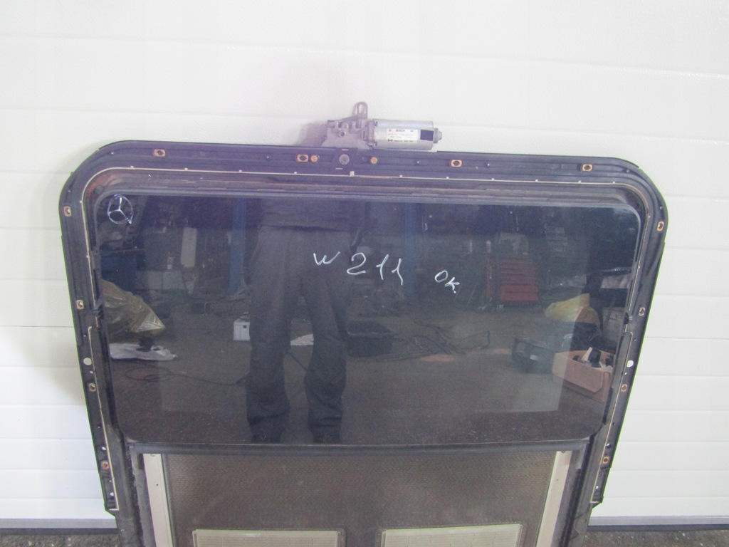 MERCEDES-BENZ W211 KOMBI-SONNENDACH A2117800029 2117800029 Product image