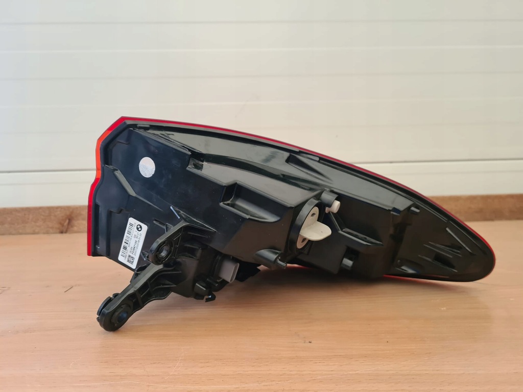 BMW X2 F39 HECKLEUCHTE LINKS SCHWARZ EU 9881161 Product image