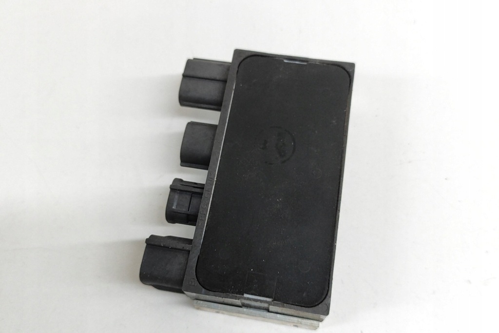 Toyota Hilux 8 AN110 GLOW Plug Modul 28551-0e010 2.4 Diesel 110 kW 2018 Product image