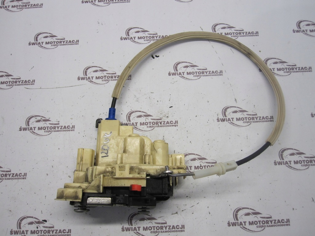 Panda III 13r Türschloss rechts vorne 51846546 Product image