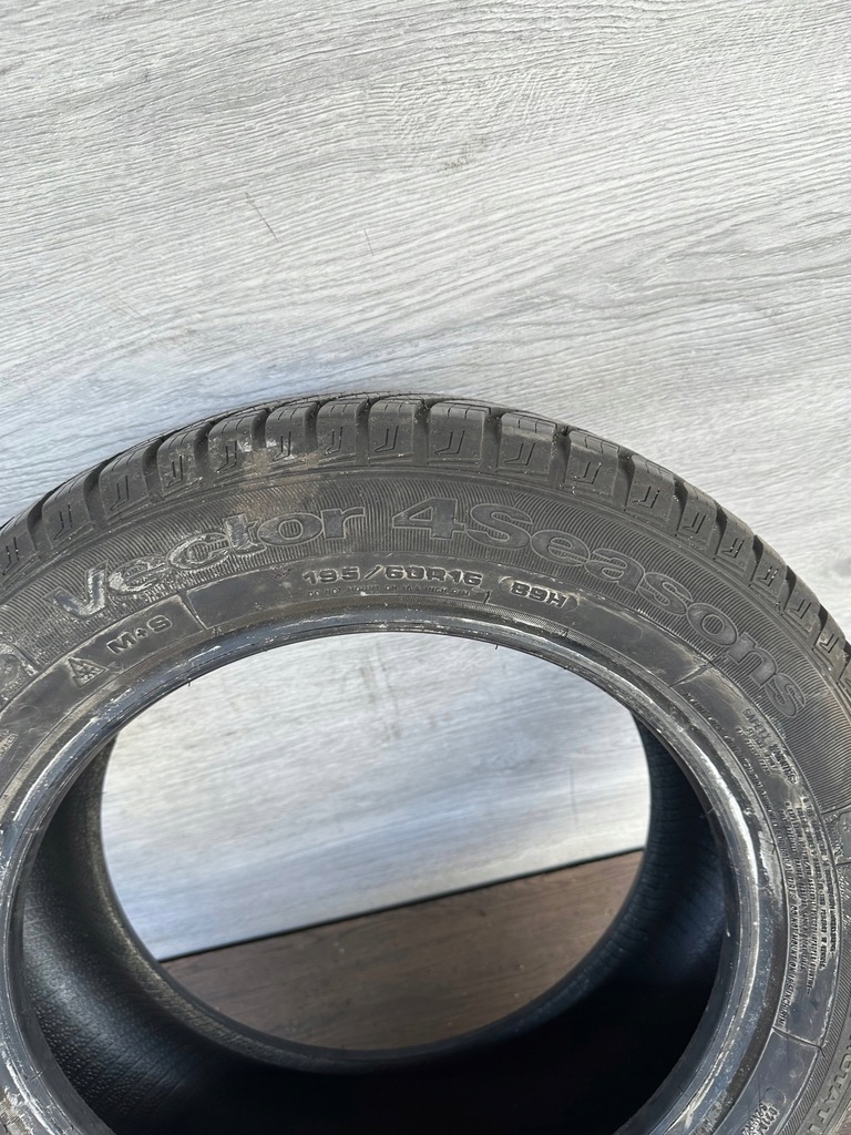 195/60R16 GOODYEAR VECTOR 4SEASONS 5,68 mm Product image