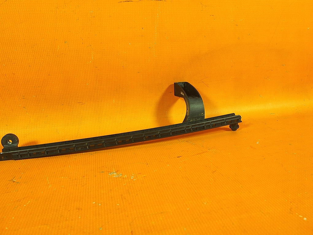 Audi Q2 81A 32KM Fensterführung hinten RECHTS 81a839068 Product image