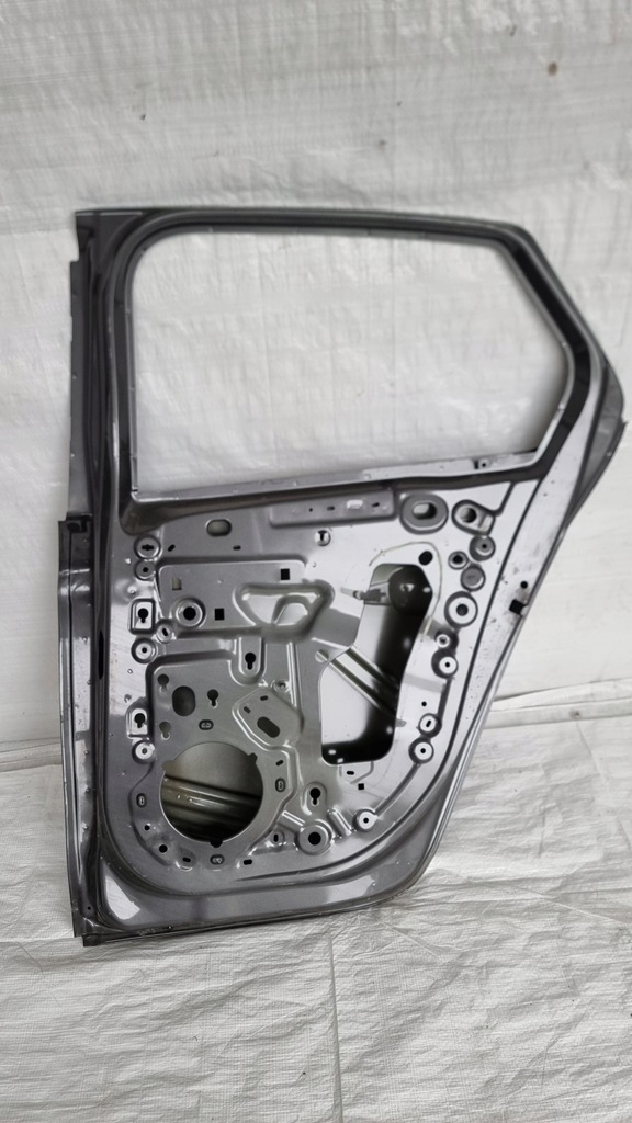OPEL CORSA F HINTERE TÜR HINTEN RECHTS Product image